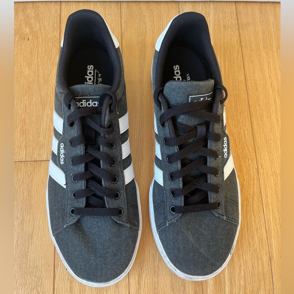 Men’s Adidas Daily 3.0 Shoes - Dark Gray - Size 9 - Picture 4 of 9
